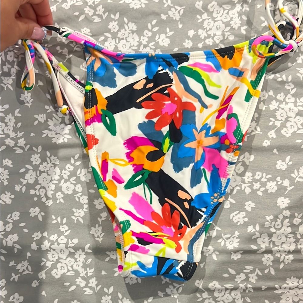 Target Multicolor Floral Bikini Set - Picture 6 of 7